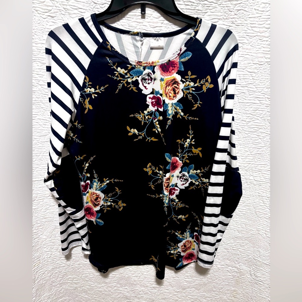 Women’s long sleeve nylon top